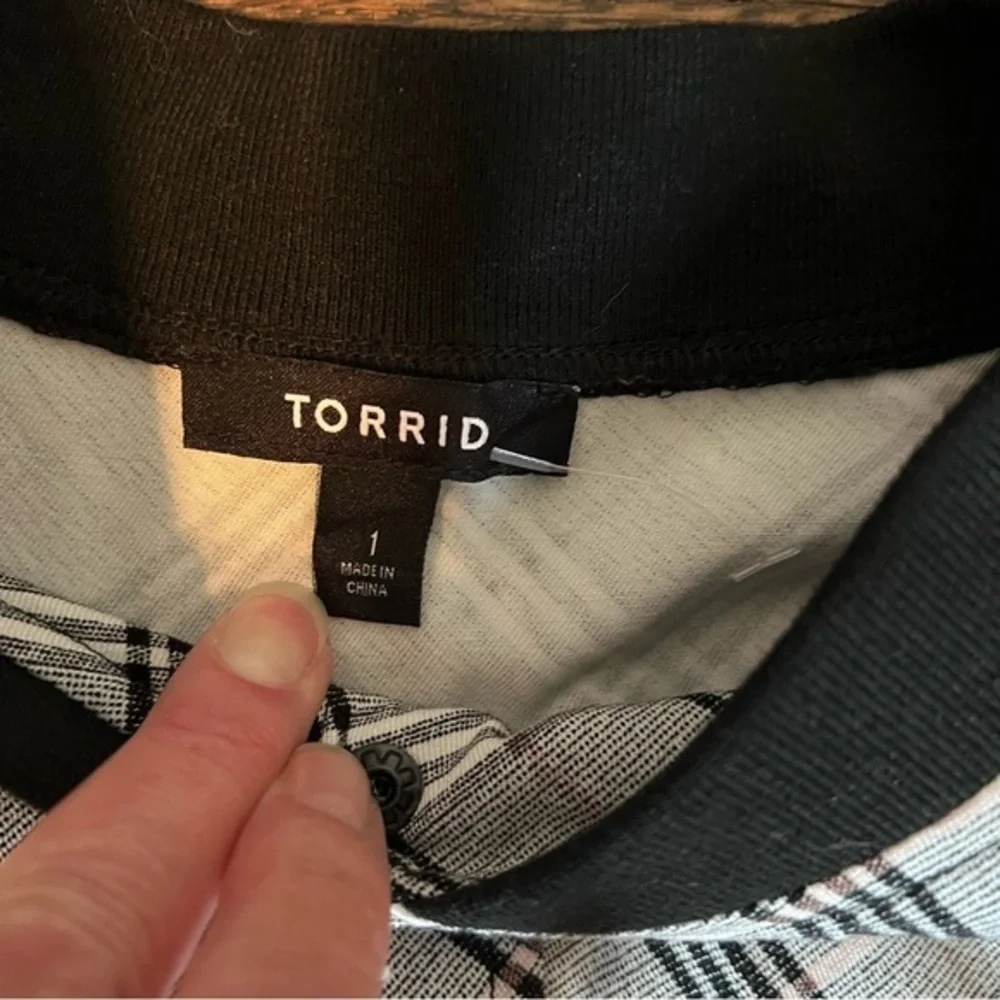 Torrid size 1X black and plaid jacket